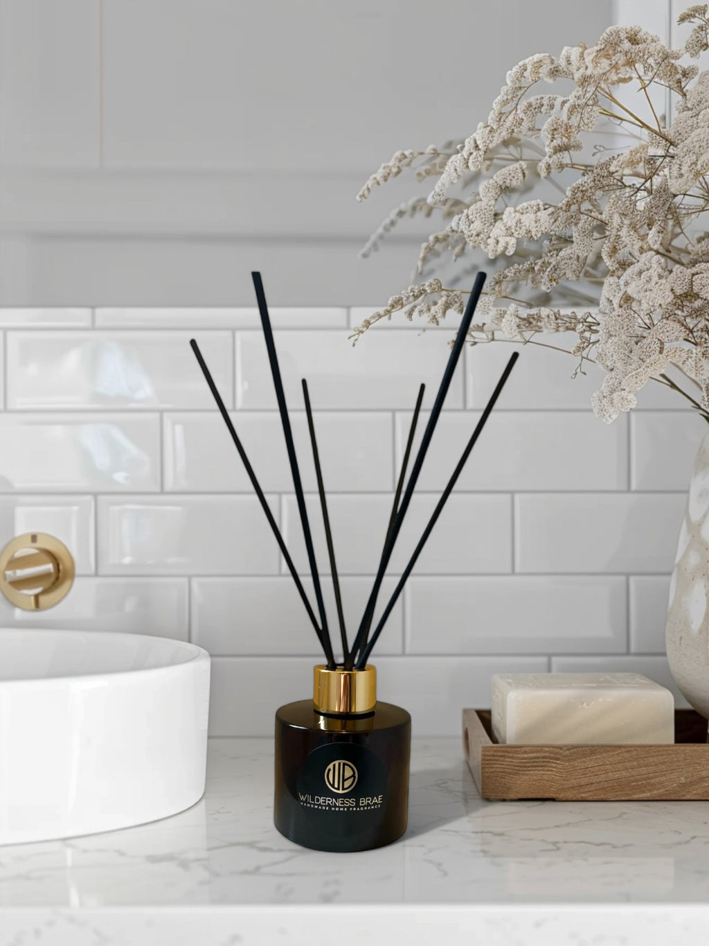 Caledonian Yule Reed Diffuser 100ml - Serene Sandalwood & Cranberry